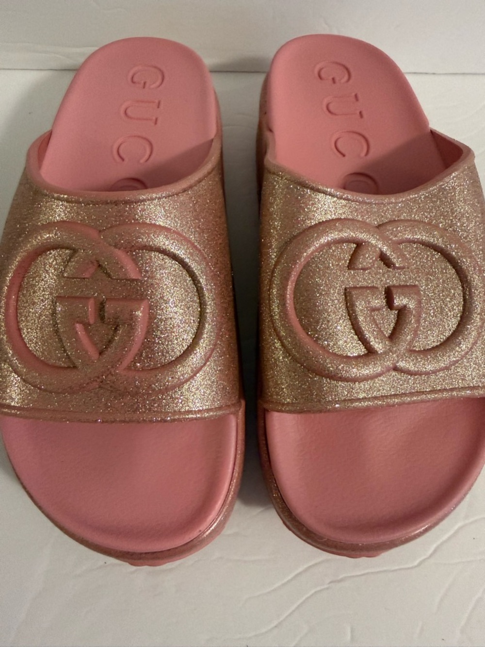 EUC ⭐️ Interlocking GG Rubber Platform Slide Sandals -Pink (38) 7 - Picture 6 of 9